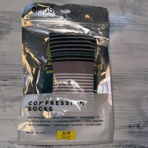 FIGS compression socks S/P